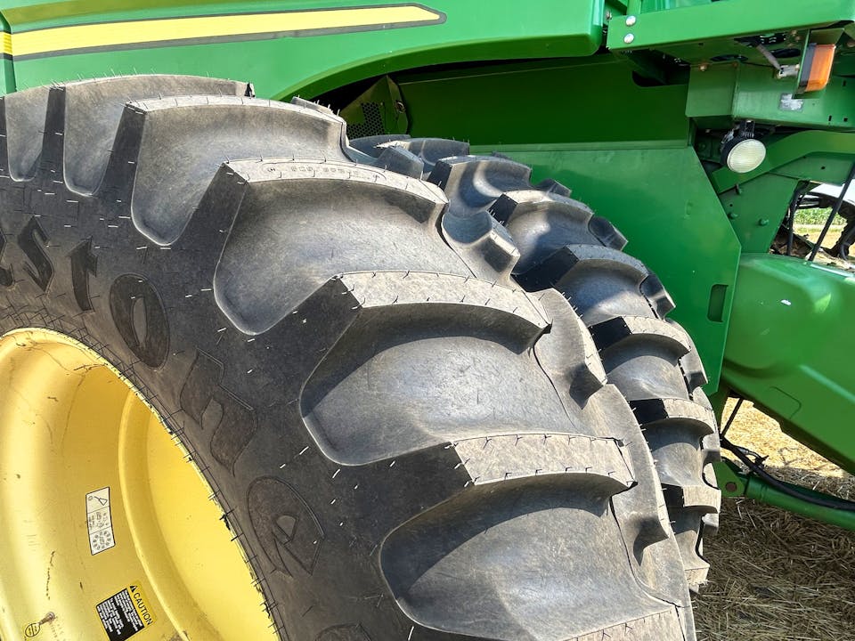 John Deere S680