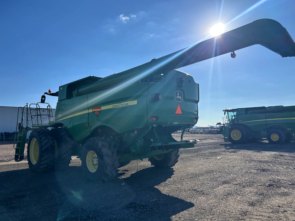 John Deere S680