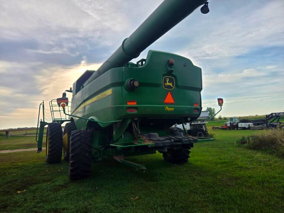 John Deere S680