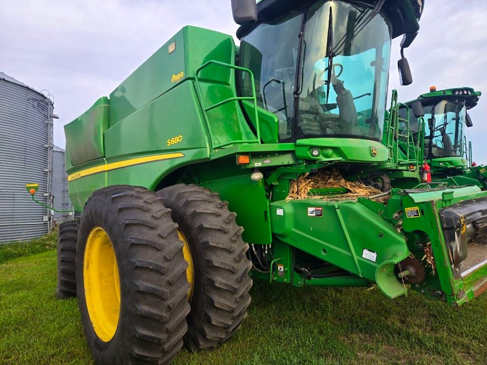 John Deere S680
