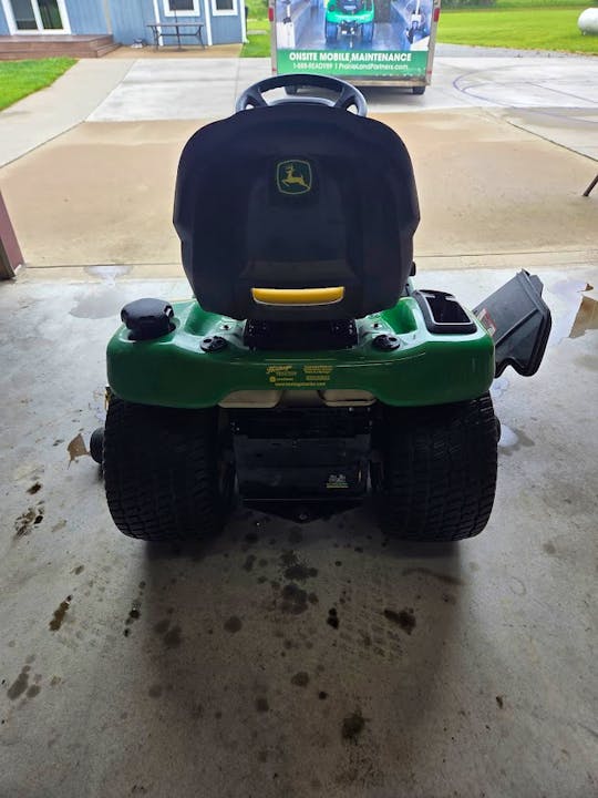 John Deere X320