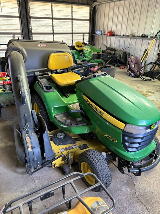 John Deere X530