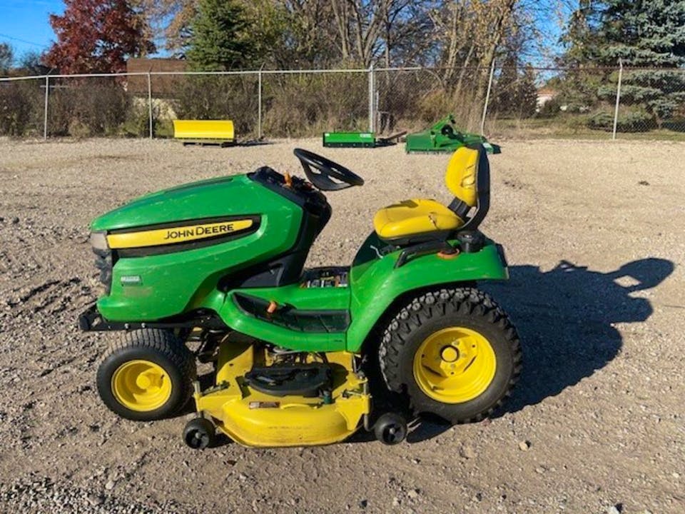 John Deere X540