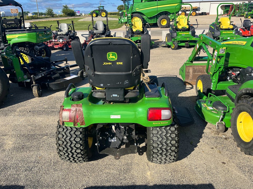 John Deere X720