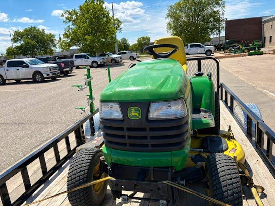 John Deere X724