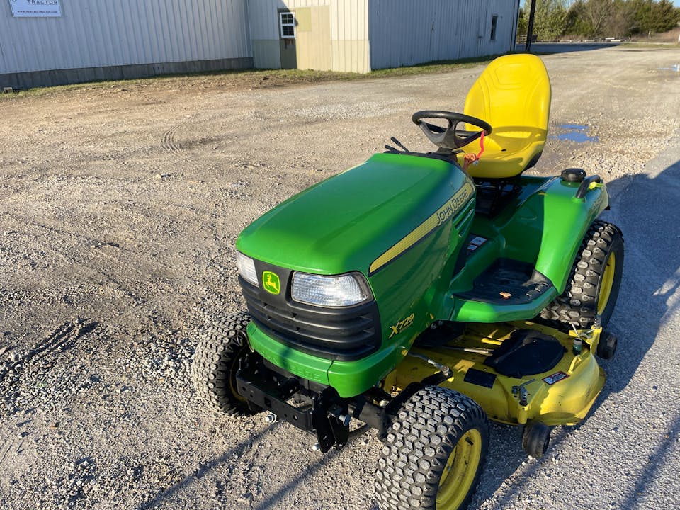 John Deere X729