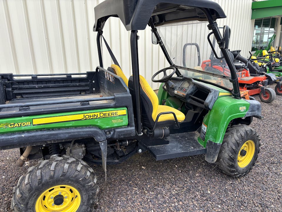 John Deere XUV825I