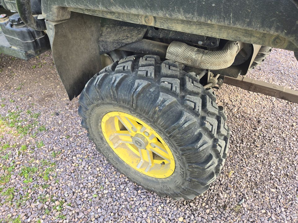 John Deere XUV825I GREEN