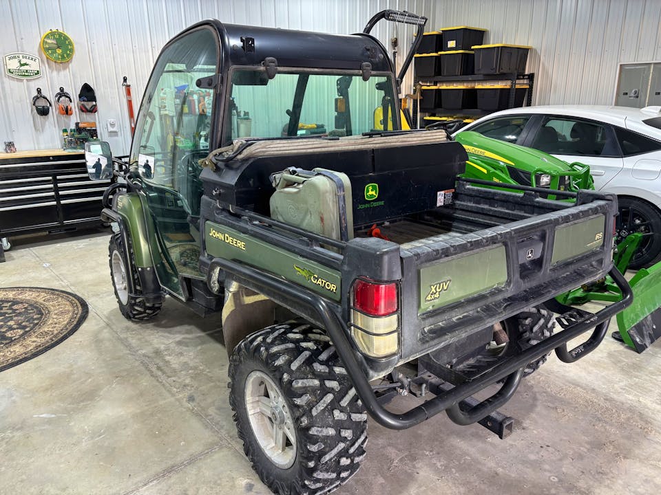 John Deere XUV825I OLIVE