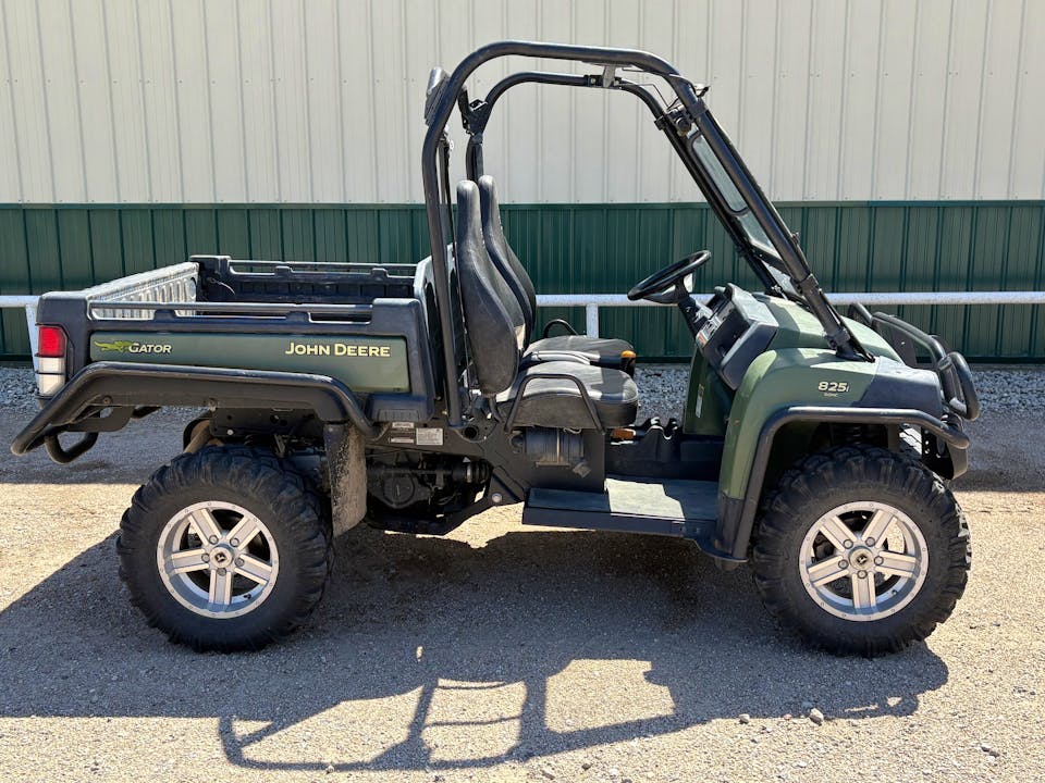 John Deere XUV825I OLIVE