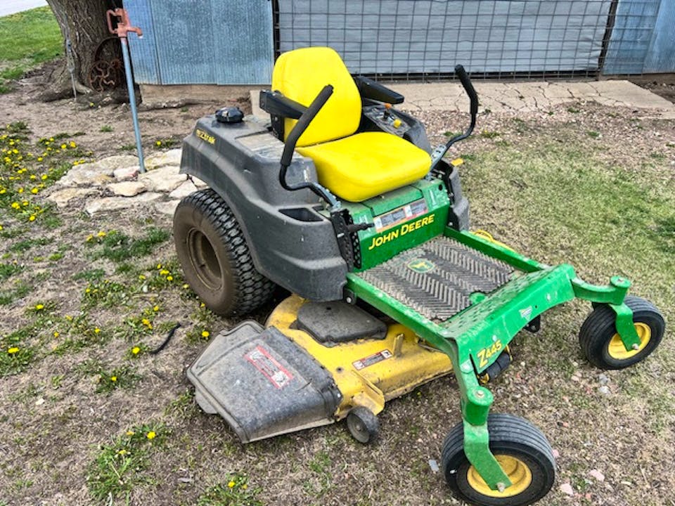 John Deere Z445