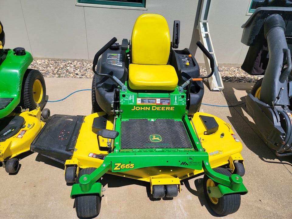 John Deere Z665