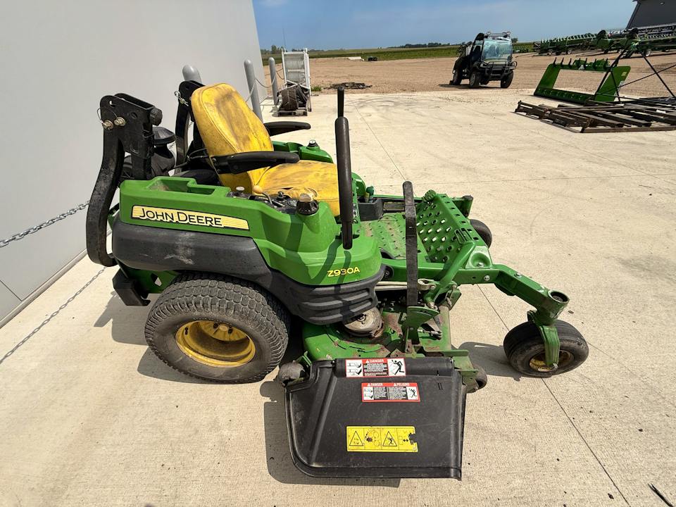 John Deere Z930A
