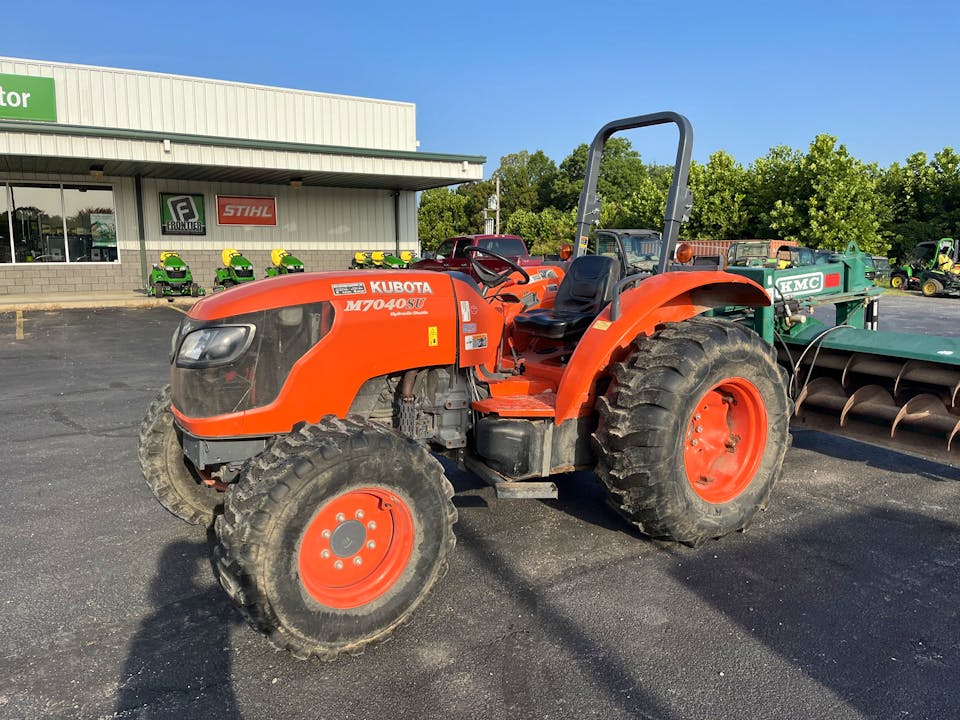 Kubota M7040