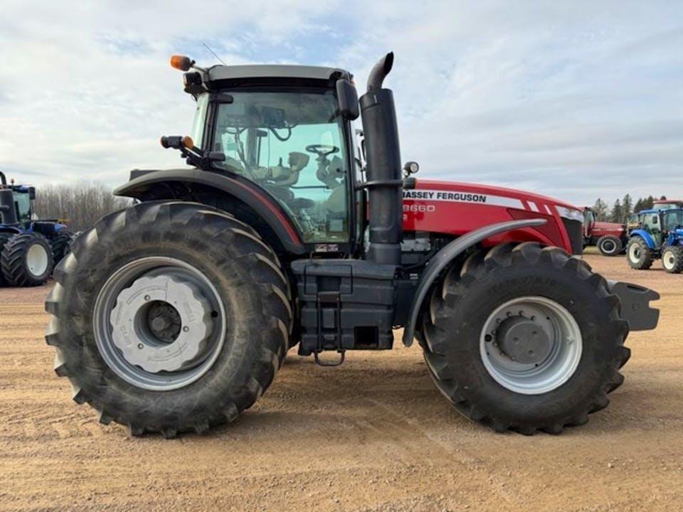 Massey Ferguson 8660