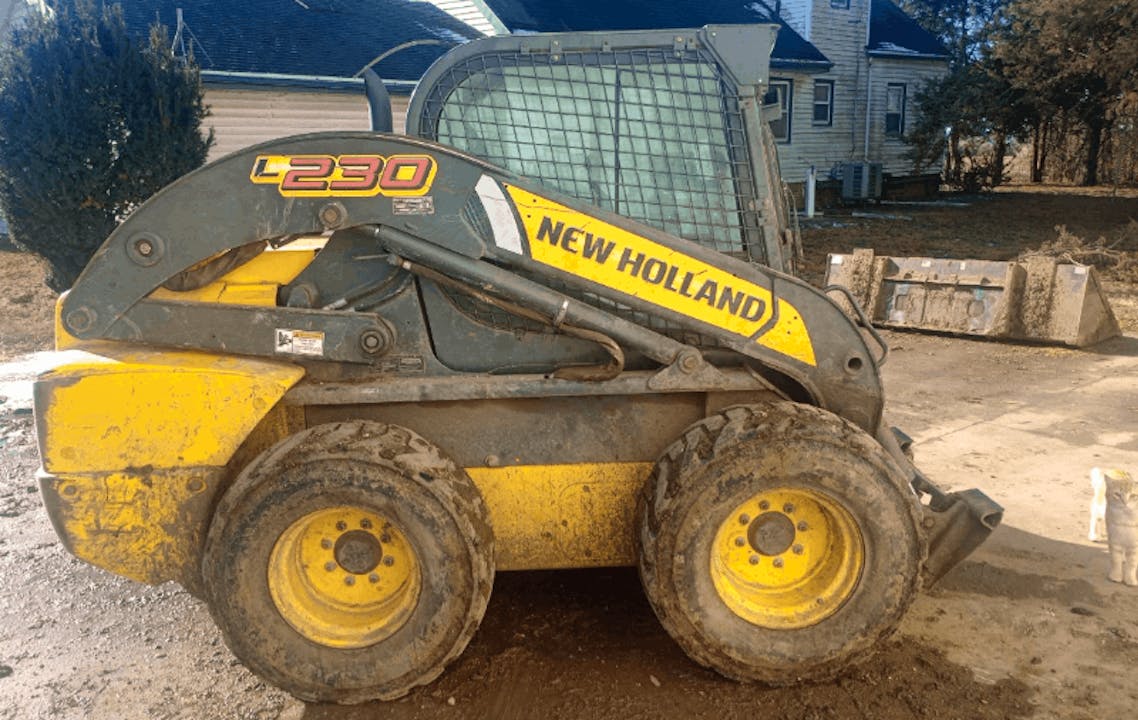 NEW HOLLAND L230