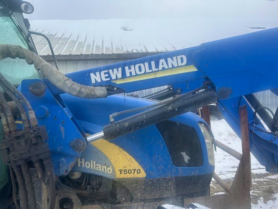 NEW HOLLAND T5070