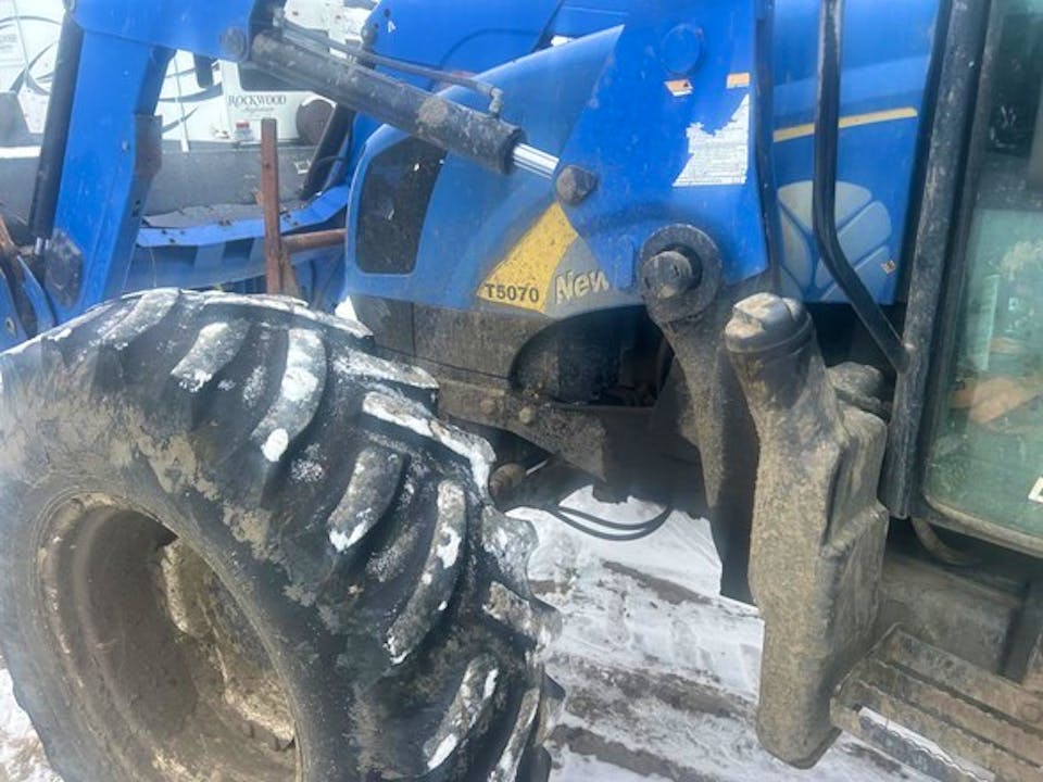 NEW HOLLAND T5070