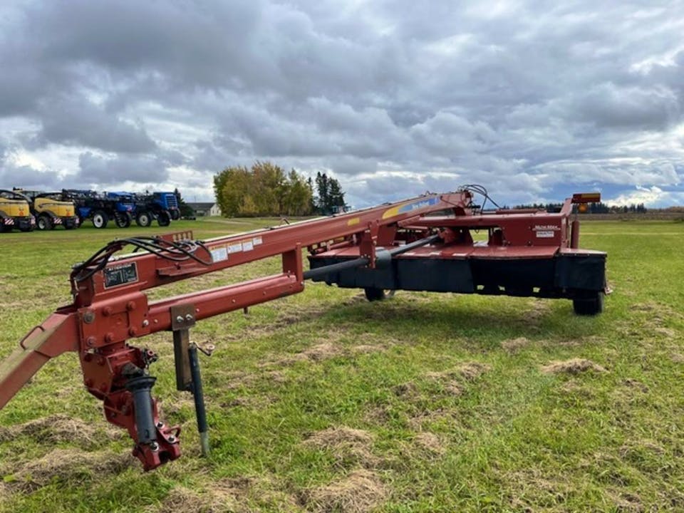 New Holland H7450
