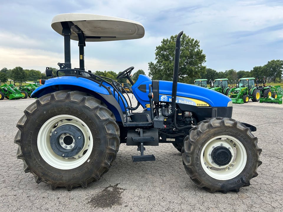 New Holland TD5040