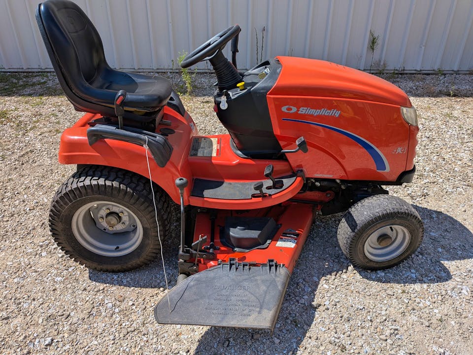 Simplicity Conquest 23