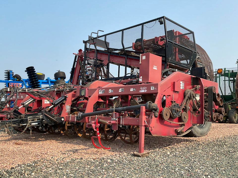 2013-amity-2700-489653