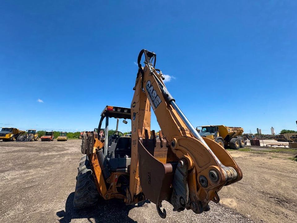 Case 590SN