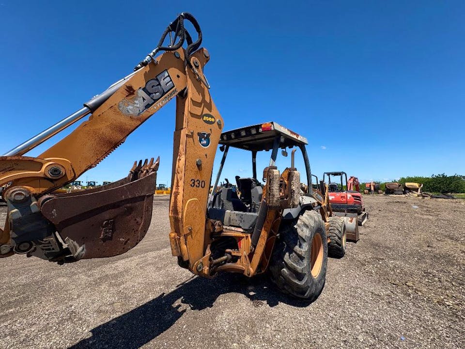 Case 590SN