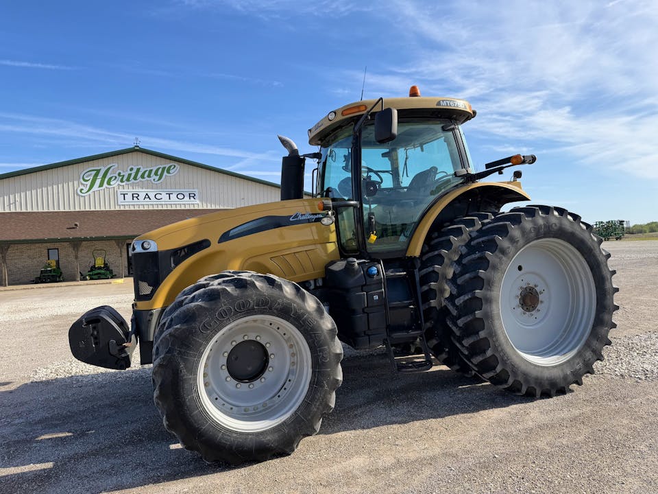 Challenger MT675D