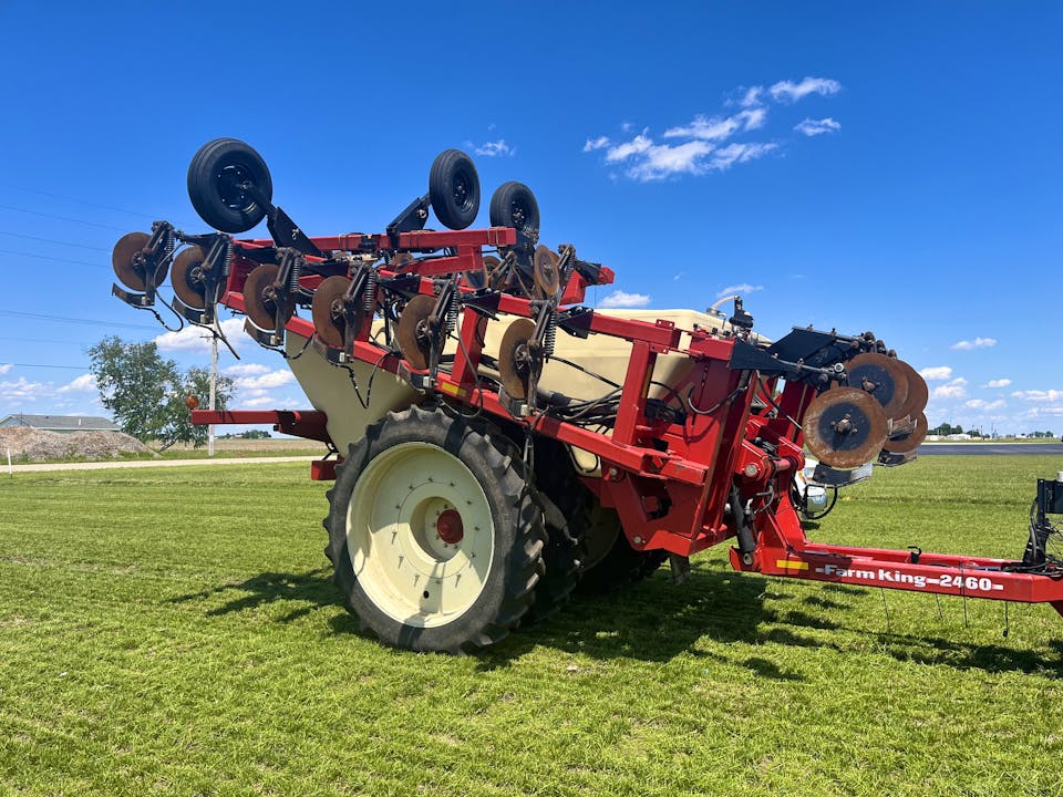 Farm King 2460