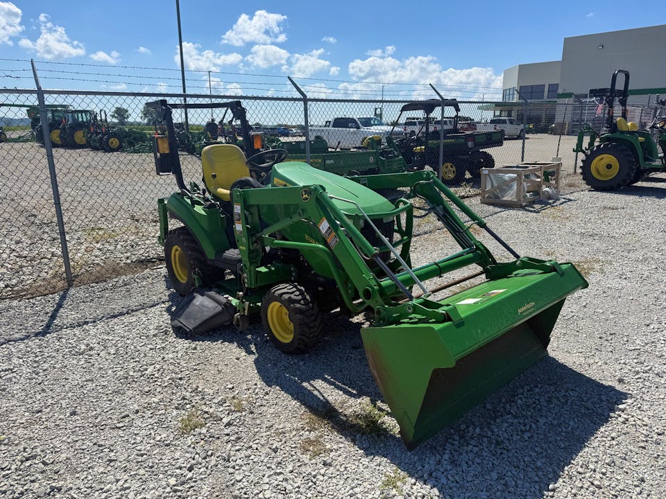 John Deere 1023E