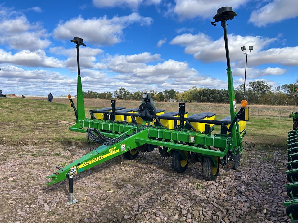 John Deere 1750