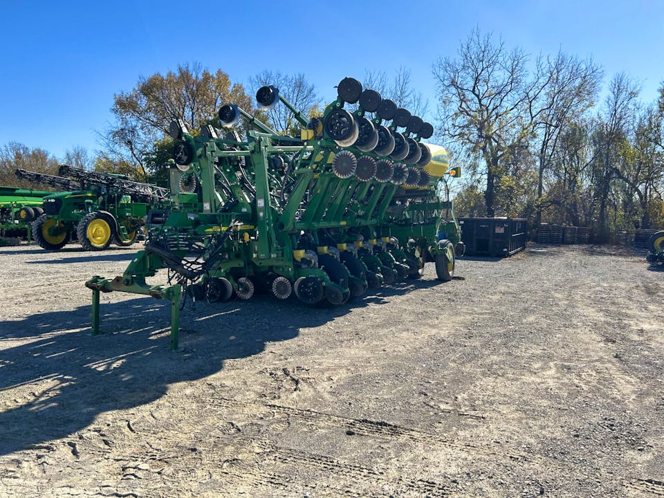 John Deere 1790