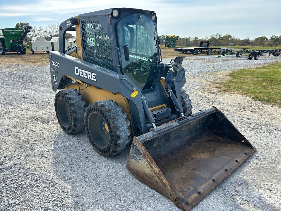 John Deere 320D