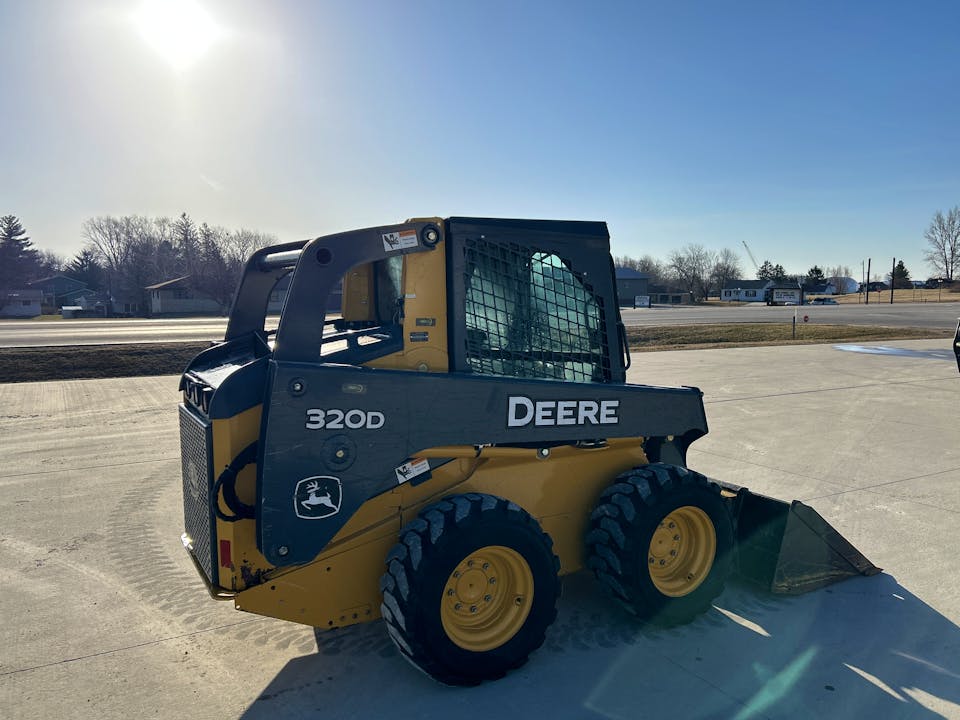 John Deere 320D