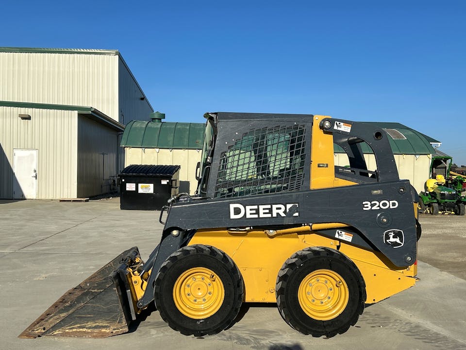 John Deere 320D