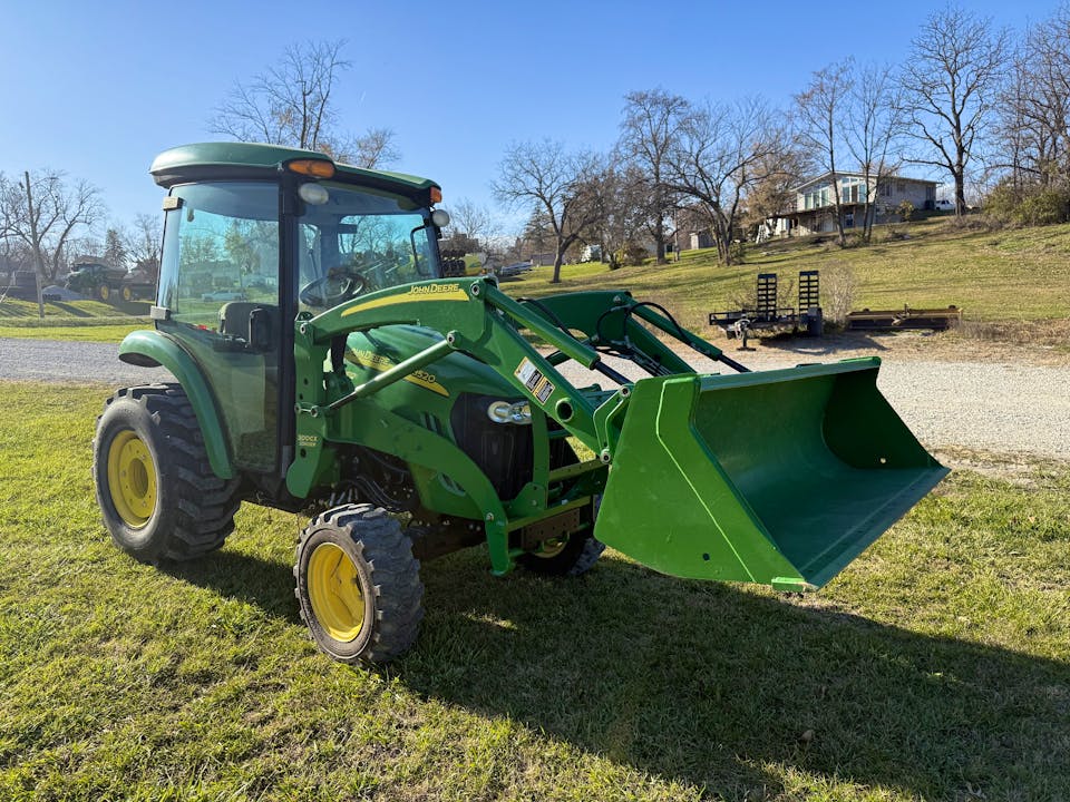 John Deere 3520