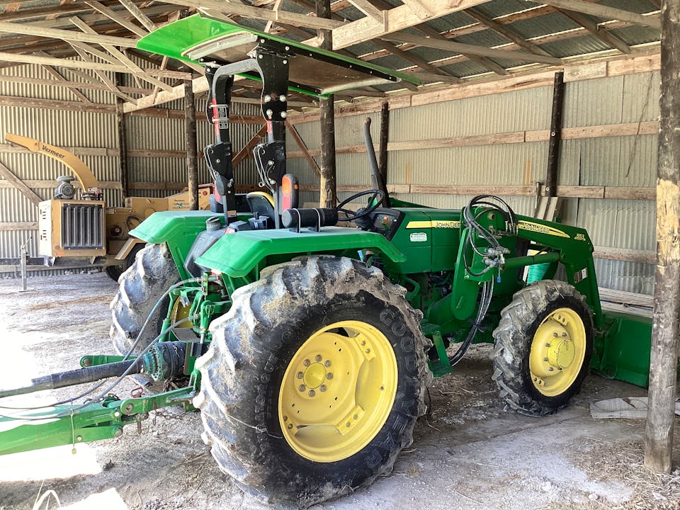 John Deere 5065E