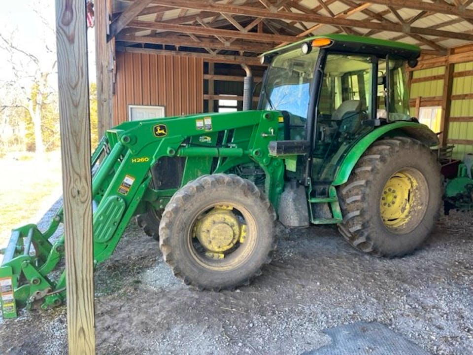 John Deere 5085M