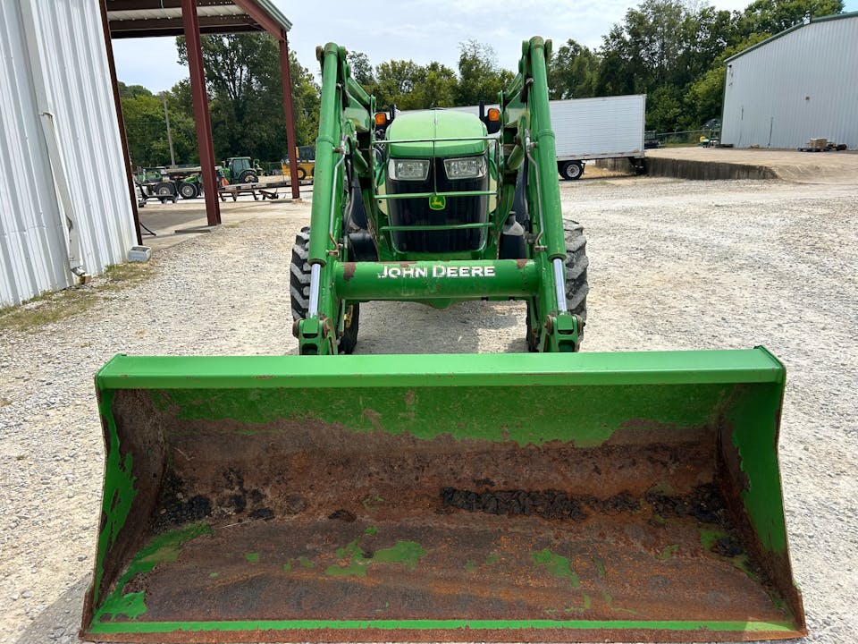 John Deere 5100M