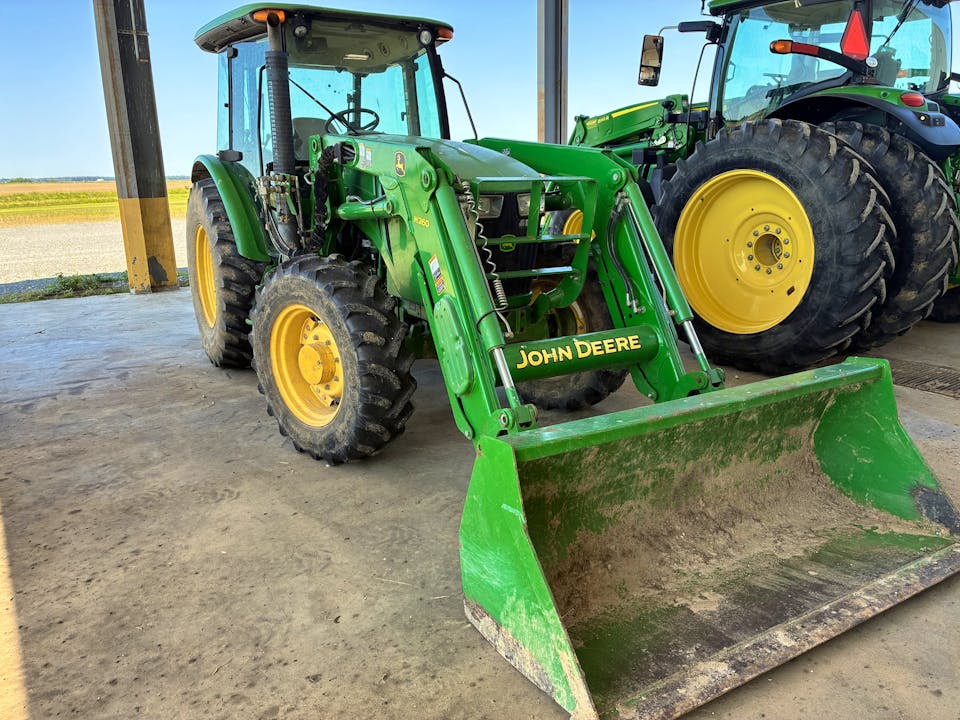 John Deere 5100M