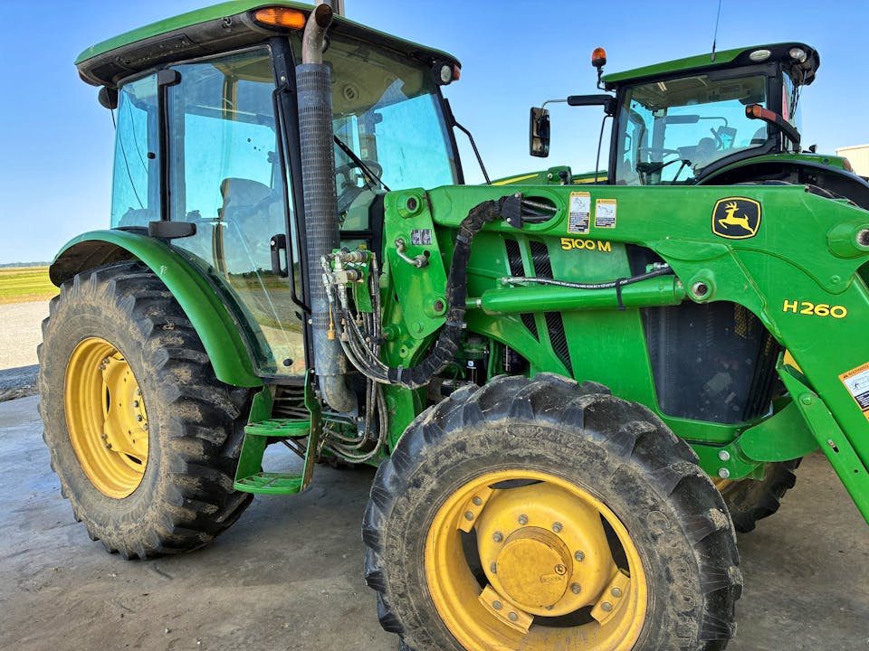 John Deere 5100M