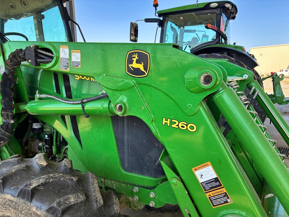 John Deere 5100M