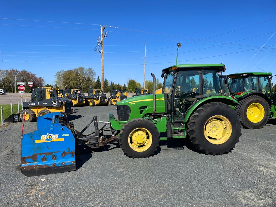 John Deere 5101E