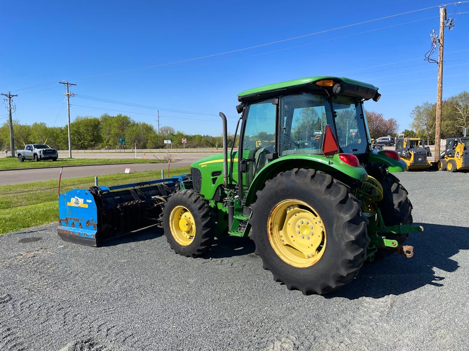 John Deere 5101E