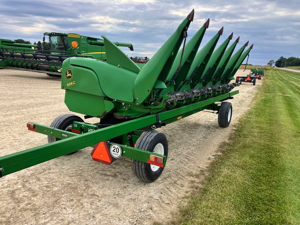 John Deere 606C