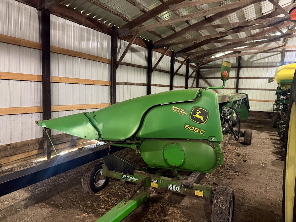 John Deere 608C