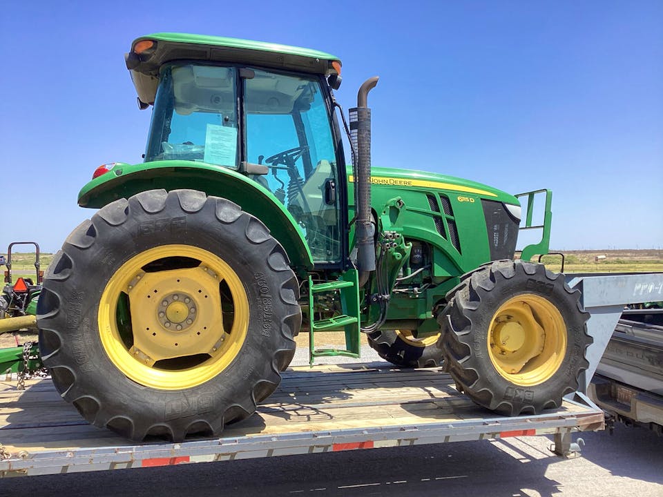 John Deere 6115D Cab