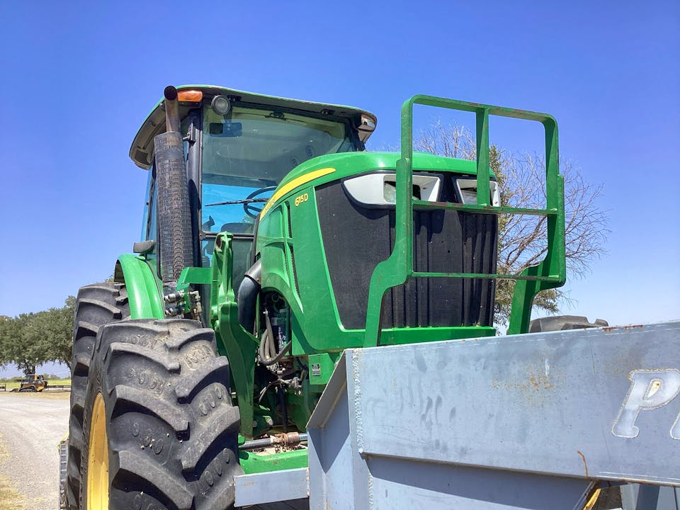 John Deere 6115D Cab