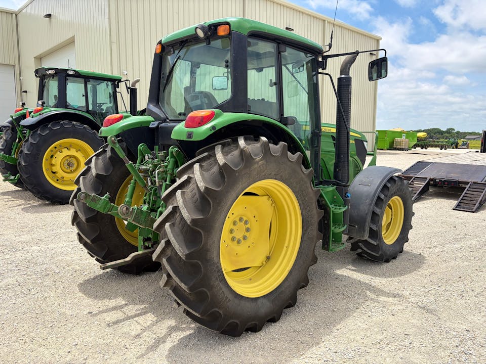 John Deere 6125M